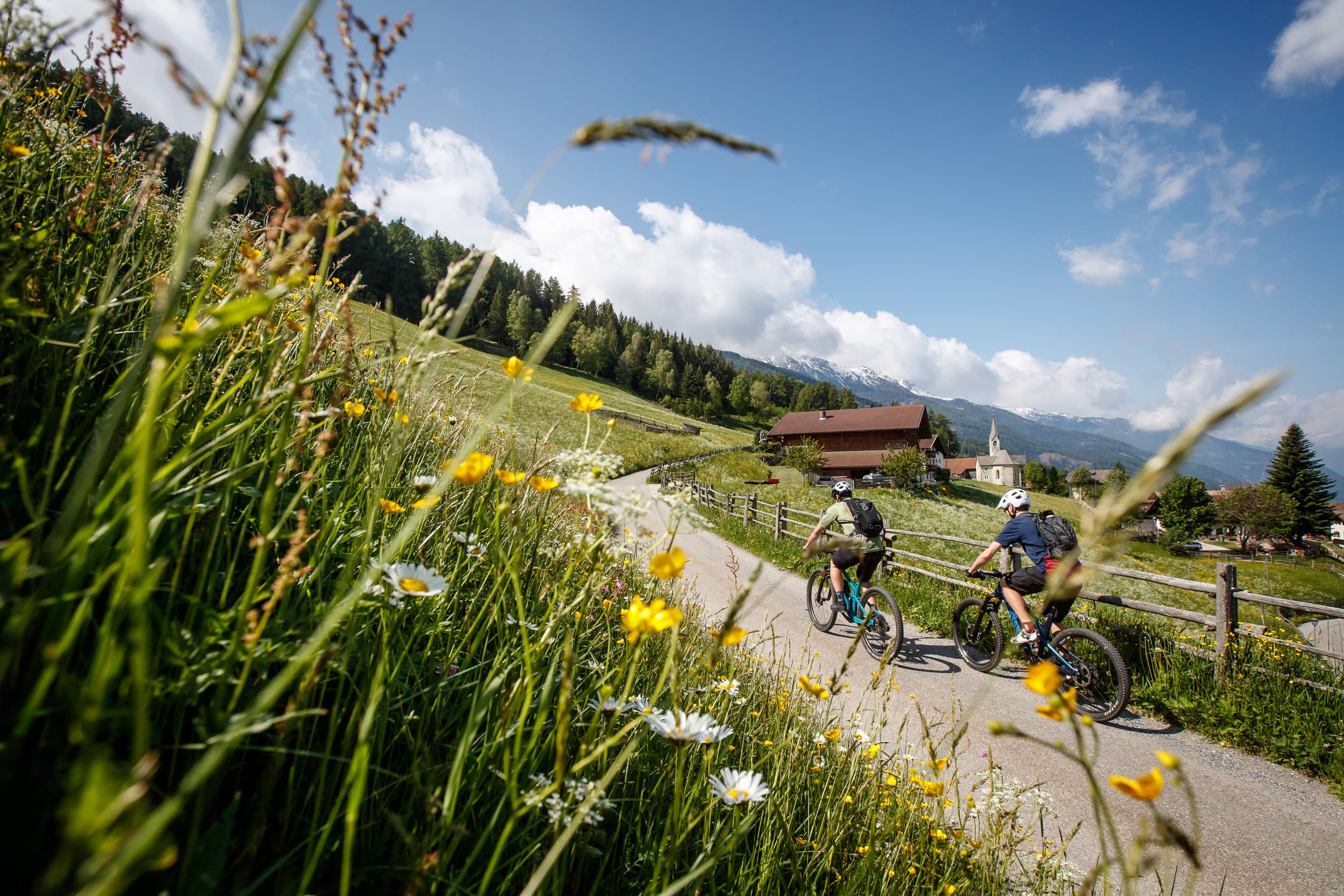 GEFÜHRTE BIKETOUREN