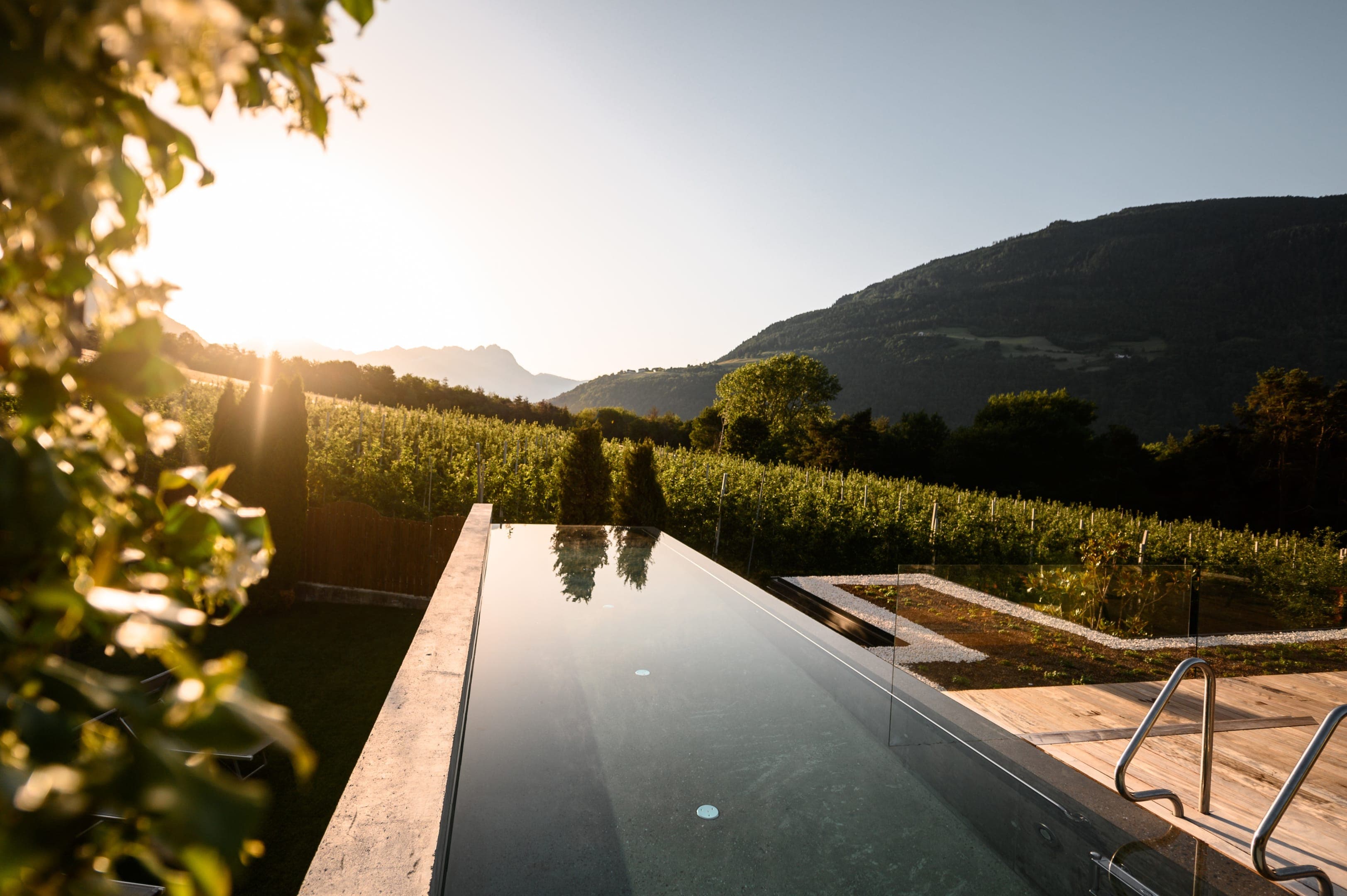 Opening Special (Long Stay) 7/6